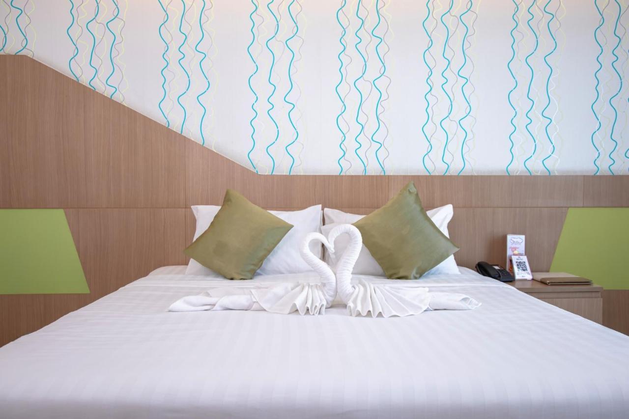 42C The Chic Hotel Накхонсаван Экстерьер фото