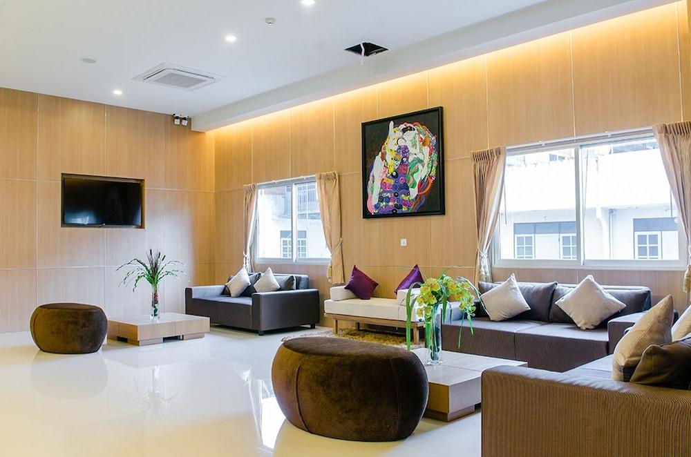 42C The Chic Hotel Накхонсаван Экстерьер фото