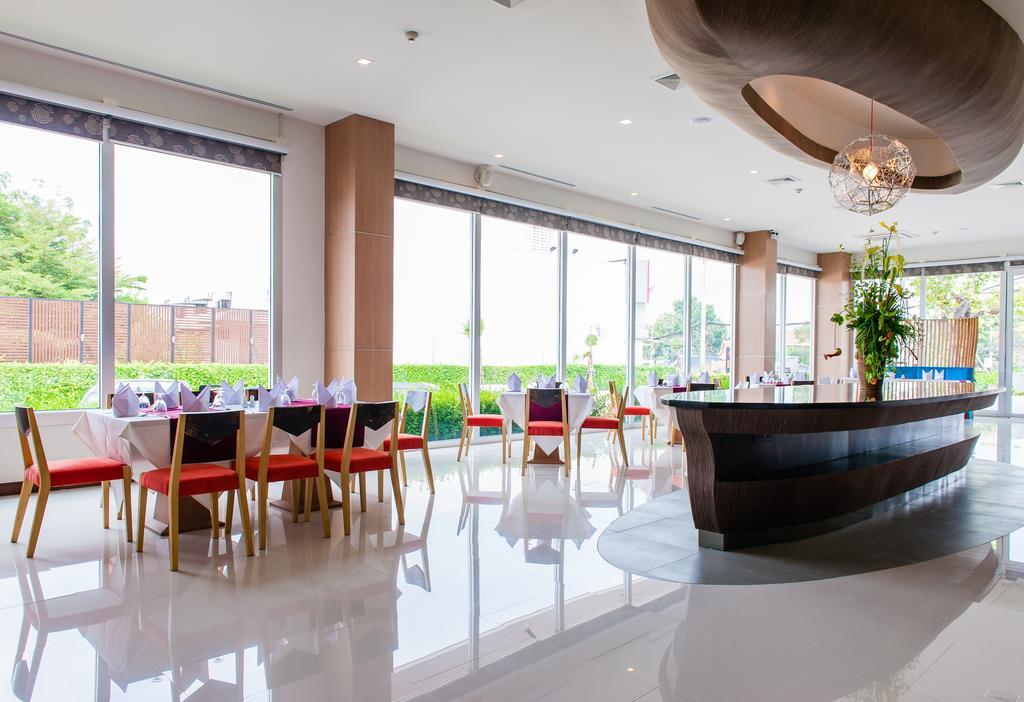 42C The Chic Hotel Накхонсаван Экстерьер фото