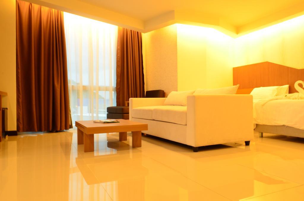 42C The Chic Hotel Накхонсаван Экстерьер фото