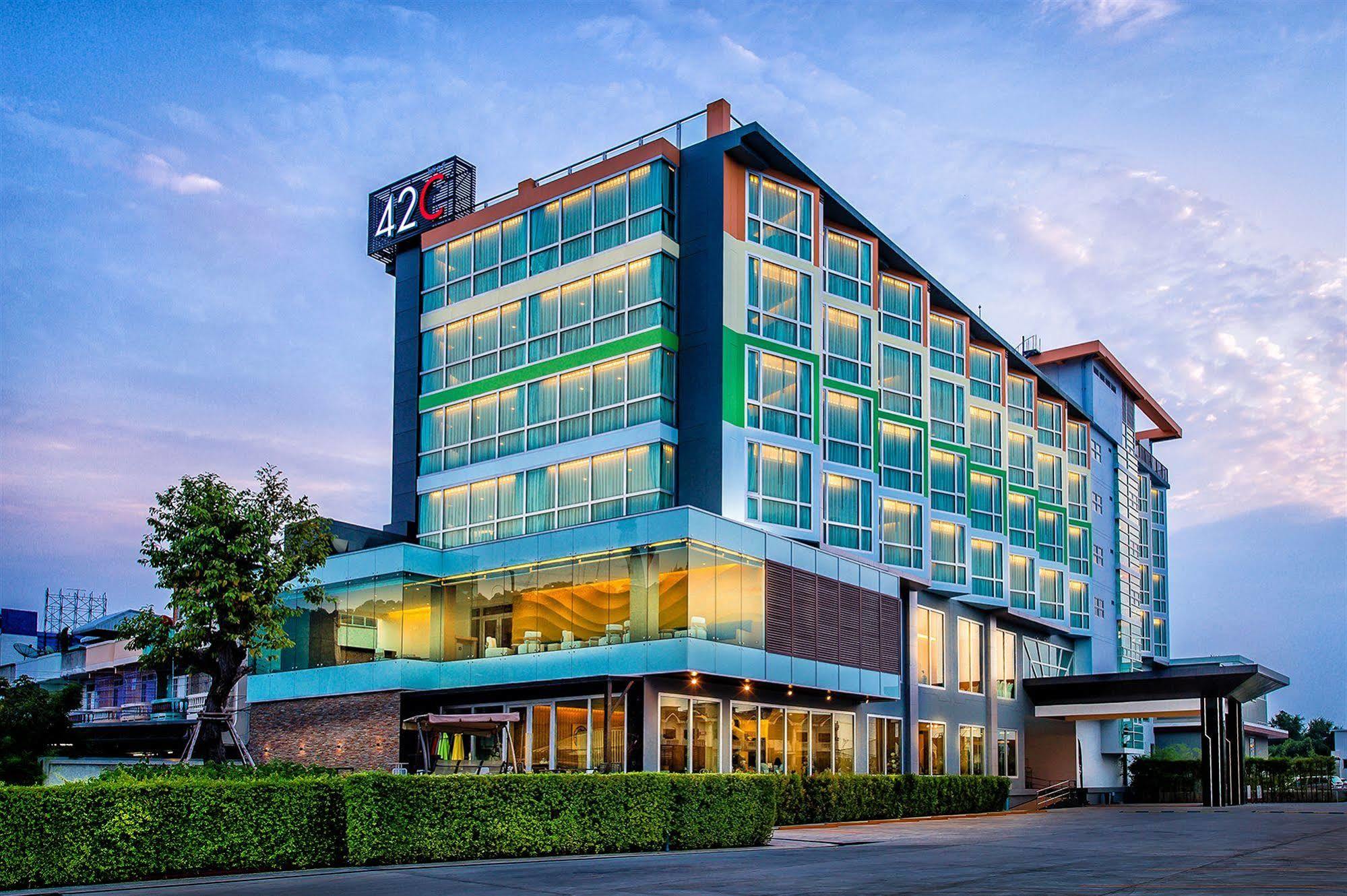 42C The Chic Hotel Накхонсаван Экстерьер фото